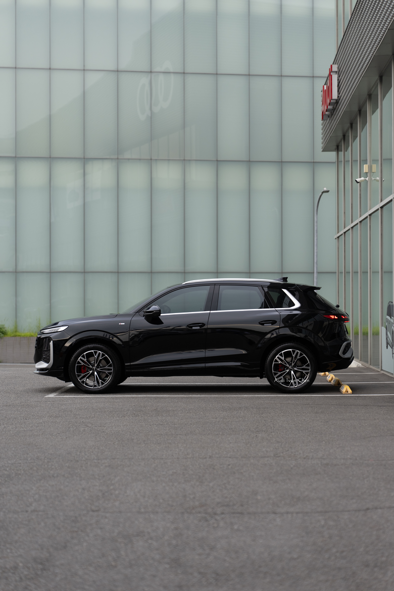 交車分享｜Audi Q3 TFSI quattro 150kW S line｜金屬神迷黑・Mythos Black・0E