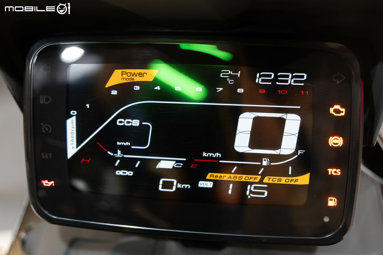 點我看大圖 KYMCO CV-X45 單缸多功能跨界車正式亮相,搭載PTM系統、TFT儀表、定速、加溫握把一次到位!