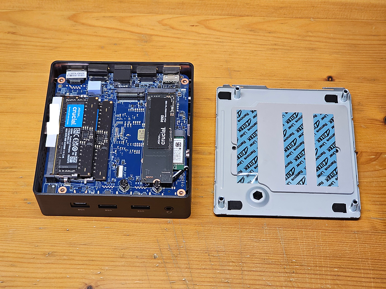 點我看大圖 GIGABYTE BRIX GB-BRU7-255H 迷你電腦開箱
