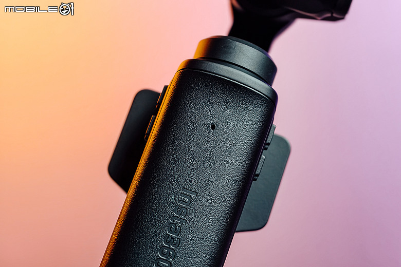 Insta360 Luna Ultra 評測報告|徠卡雙鏡頭加持、分離式螢幕開創 Vlog 新玩法!