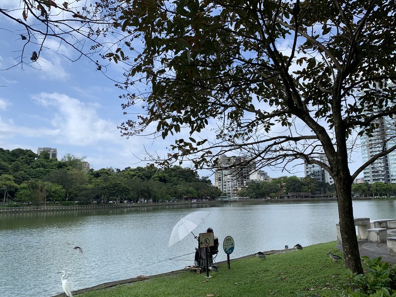 一樣 ，其實是一樣的