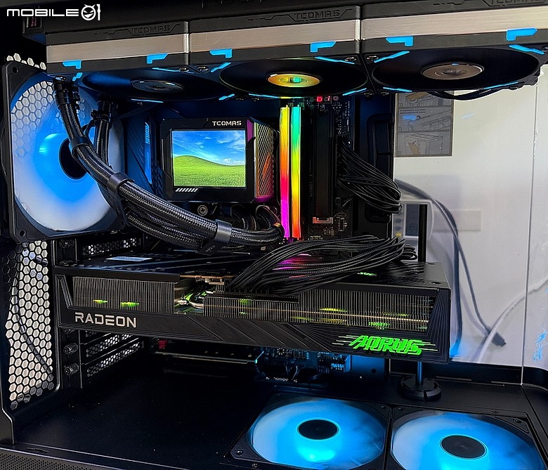 點我看大圖 PLUS 處理器新選擇,記憶體超頻更容易 Z890 AORUS ELITE DUO X