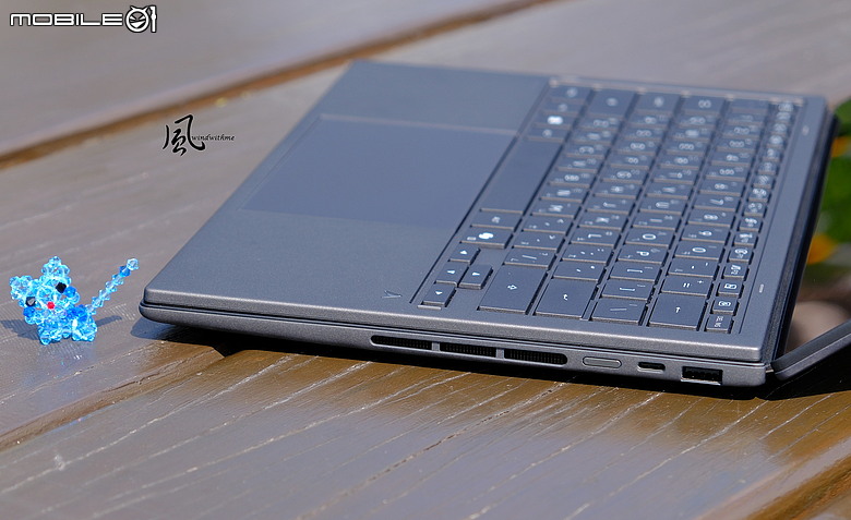 點我看大圖 ASUS ZenBook Duo摺疊雙螢幕搭載Intel X9 388H開箱深度解析