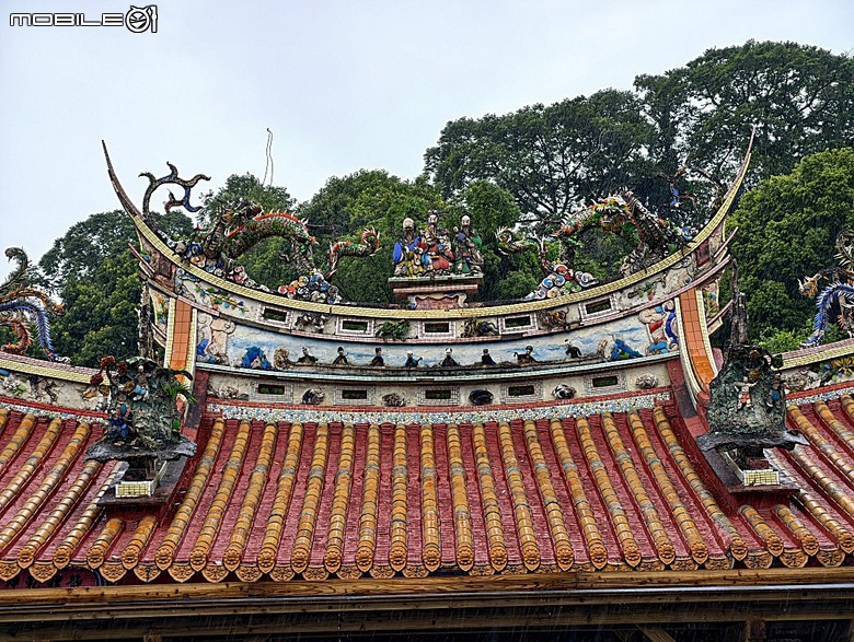 竹北新瓦屋客家文化保存區、采田福地、竹北泉州厝汾陽堂、東平問禮堂、竹北福佑宮(十三伯公)、蓮華寺、附掛美食之一浪拉麵 — 竹北一日雨中散策
