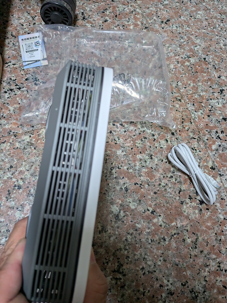 點我看大圖 洋垃圾WIFI7路由XR1710G開箱