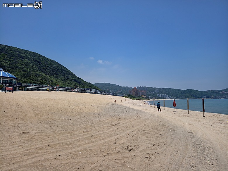 沙灘皮克敏探索之新北市篇 — 萬里海水浴場、金山中角、貢寮福隆海水浴場、石門白沙灣、三芝淺水灣、淡水沙崙、淡江大橋,還有Bossa Nova巴莎諾瓦海景餐廳與依海廚房之吃吃喝喝