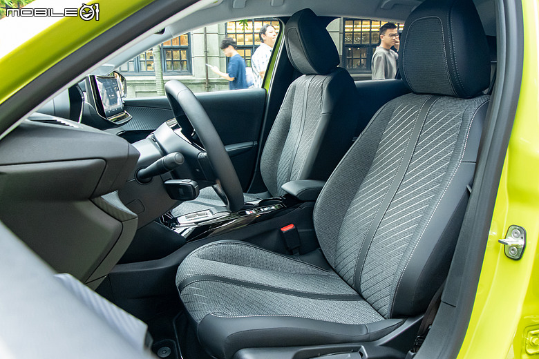 【採訪】小改款Peugeot 208正式發表,單一車型99.8萬元!