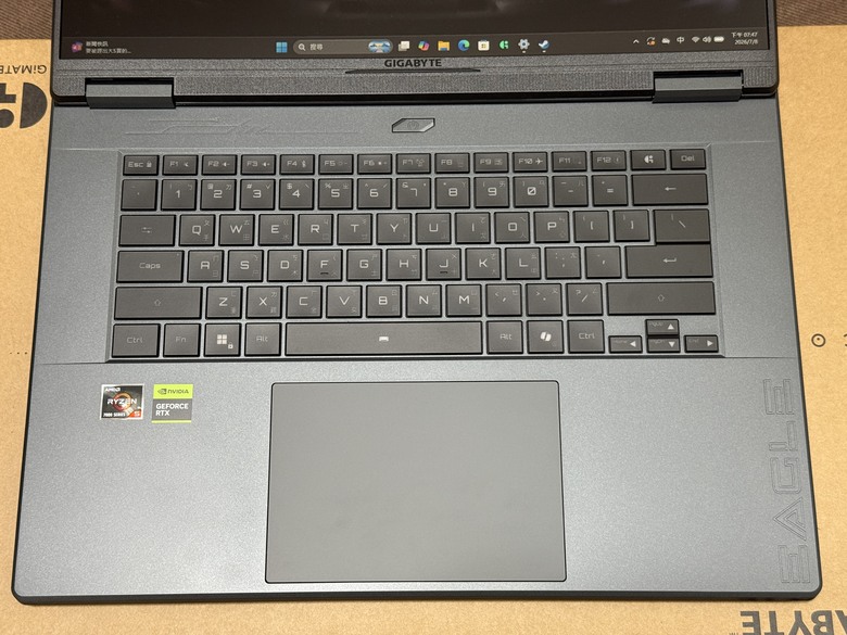 四萬內16吋筆電 GIGABYTE EAGLE 9MJ開箱