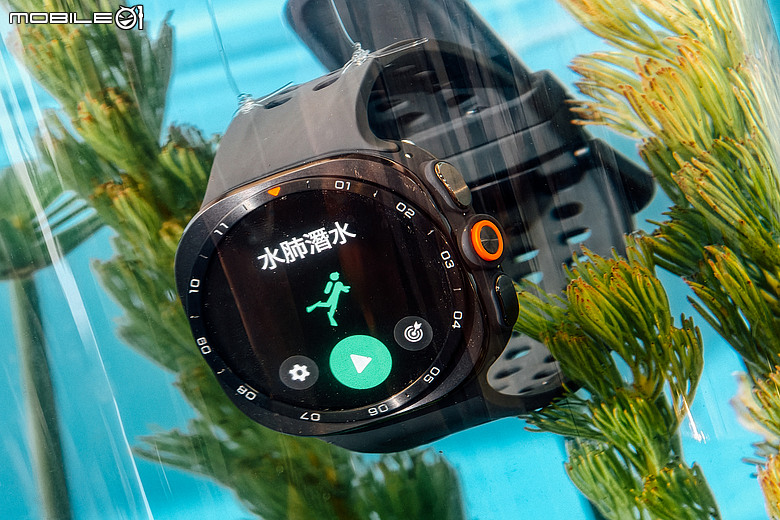 三星 Galaxy Watch Ultra 2 迎來有感升級|5000 尼特螢幕 + 800mAh 大電池、Galaxy Watch 9 同步登場!