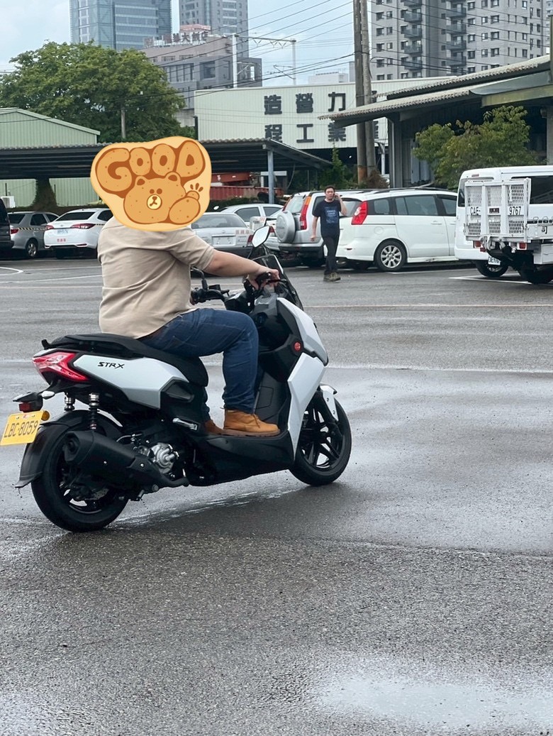 在台中考了紅黃牌駕照好不好用？試車後考慮中