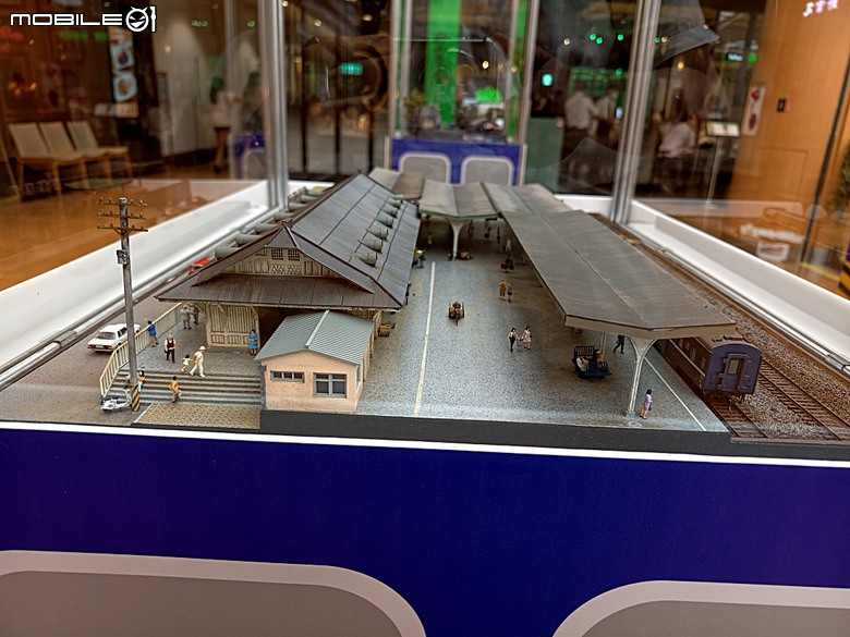 2026年懷舊鐵道場景模型展 in SOGO天母店，附掛吃吃喝喝之 魚君 さかなくん 天母SOGO店之週三鮭魚迴游日半價活動