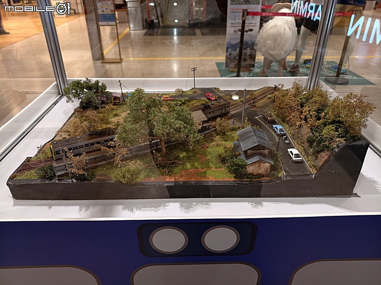 2026年懷舊鐵道場景模型展 in SOGO天母店，附掛吃吃喝喝之 魚君 さかなくん 天母SOGO店之週三鮭魚迴游日半價活動
