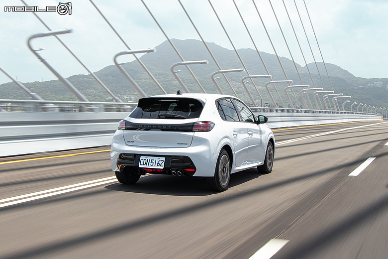 Peugeot 208 小改款試駕|不只賣浪漫情懷,更要用豐富內涵留住你的愛!