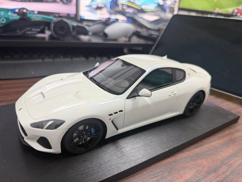 [開箱]1/18 Maserati GranTurismo