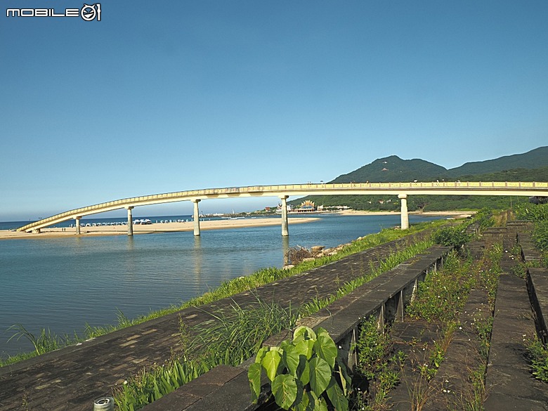 沙灘皮克敏探索之新北市篇 — 萬里海水浴場、金山中角、貢寮福隆海水浴場、石門白沙灣、三芝淺水灣、淡水沙崙、淡江大橋,還有Bossa Nova巴莎諾瓦海景餐廳與依海廚房之吃吃喝喝