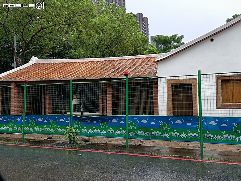 竹北新瓦屋客家文化保存區、采田福地、竹北泉州厝汾陽堂、東平問禮堂、竹北福佑宮(十三伯公)、蓮華寺、附掛美食之一浪拉麵 — 竹北一日雨中散策