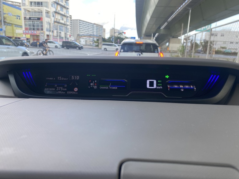 沖繩租車遊~Honda Freed油電