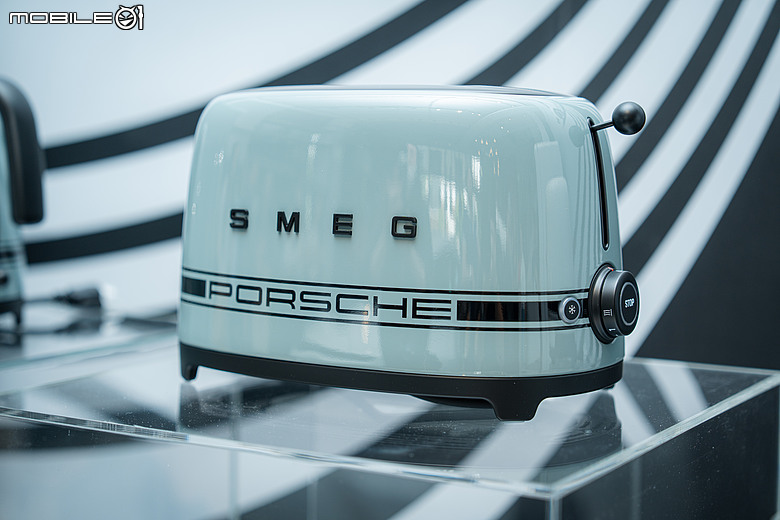 Porsche x SMEG 聯名家電登場！把 917 賽車傳奇搬進廚房，限量冰箱、咖啡機正式登台