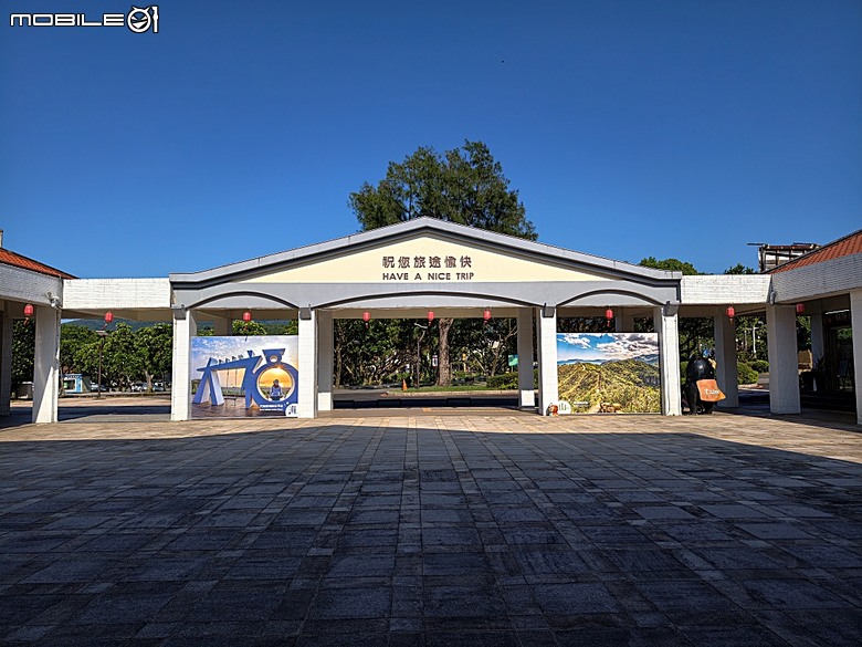 沙灘皮克敏探索之新北市篇 — 萬里海水浴場、金山中角、貢寮福隆海水浴場、石門白沙灣、三芝淺水灣、淡水沙崙、淡江大橋,還有Bossa Nova巴莎諾瓦海景餐廳與依海廚房之吃吃喝喝
