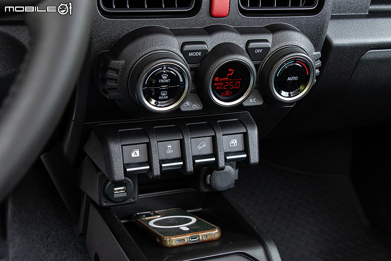 Suzuki Jimny 新年式試駕|補齊ACC、價格凍漲,不再只是任性的大玩具!