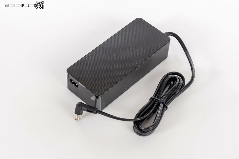 三星 Odyssey G8 G80HS 6K 電競螢幕開箱體驗 超高解析度／高更新率設定帶來至高遊戲體驗