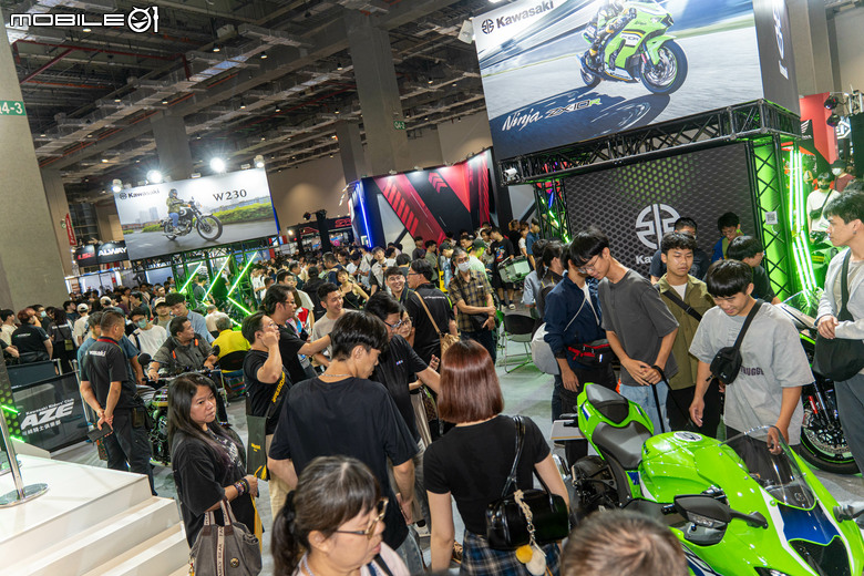 點我看大圖 Kawasaki W230/Meguro S1 重機展齊發,售價 21.8 萬元起!
