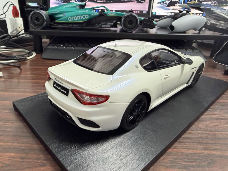 [開箱]1/18 Maserati GranTurismo