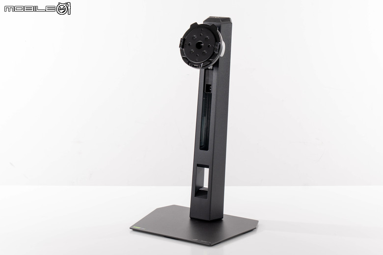 ROG STRIX OLED XG34WCDMS 電競螢幕開箱實測 34 吋寬曲面與 280Hz 高更新率帶來流暢沉浸感受