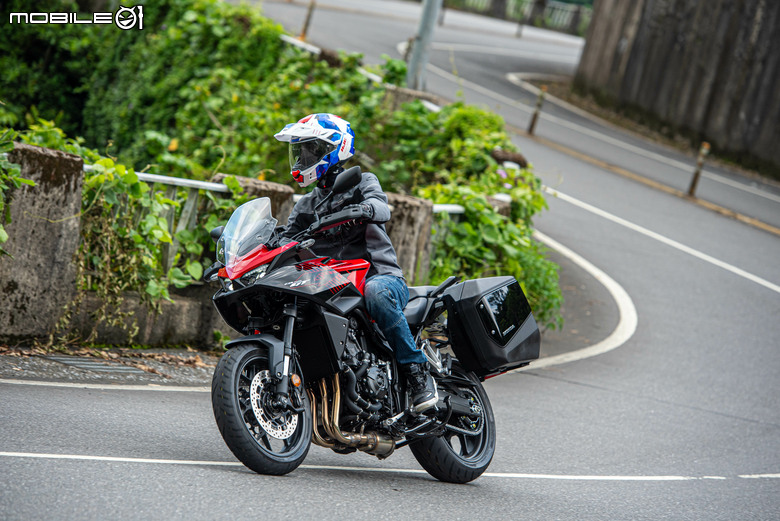 HONDA CB1000 GT 試駕｜不再做選擇，四缸、電懸、運動、舒適我全都要！