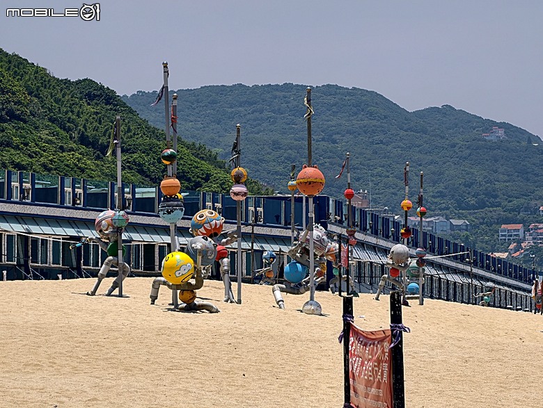 沙灘皮克敏探索之新北市篇 — 萬里海水浴場、金山中角、貢寮福隆海水浴場、石門白沙灣、三芝淺水灣、淡水沙崙、淡江大橋,還有Bossa Nova巴莎諾瓦海景餐廳與依海廚房之吃吃喝喝