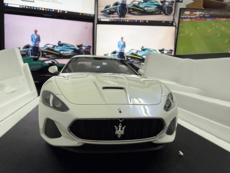 [開箱]1/18 Maserati GranTurismo