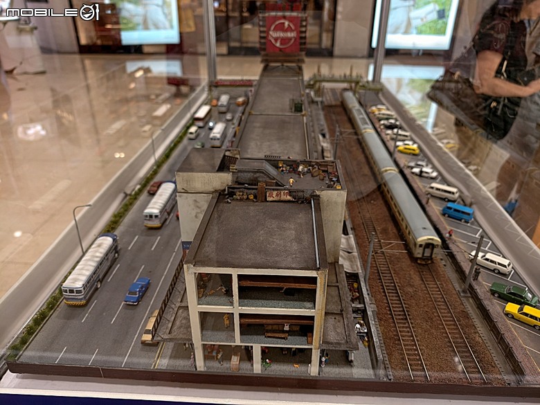 2026年懷舊鐵道場景模型展 in SOGO天母店，附掛吃吃喝喝之 魚君 さかなくん 天母SOGO店之週三鮭魚迴游日半價活動