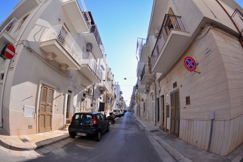 意大利🇮🇹南部之旅第二天 - Sassi di Matera 馬泰拉古城日出，Polignano a Mare濱海波利尼亞諾