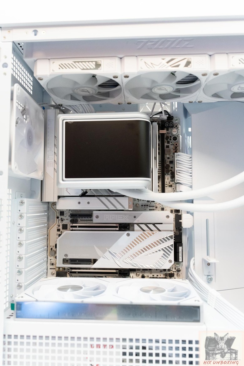 冷冽的雙颶風 COUGAR MX600 MAX機殼