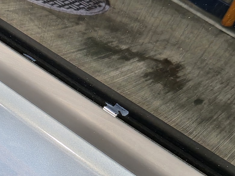 點我看大圖 把車子送去前擋拋光以後車頂禿了