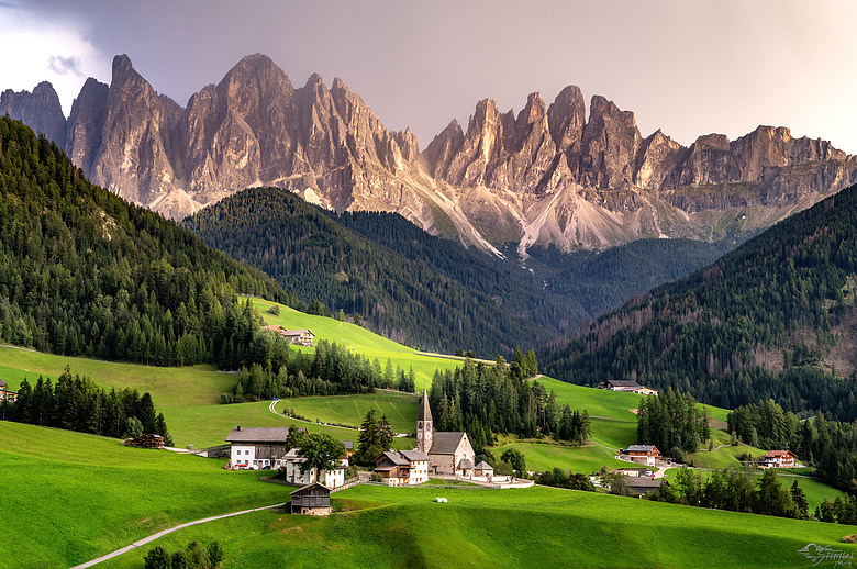 點我看大圖 2024瑞士義大利山脈之旅之19、0827 Panorama di Santa Maddalena富內斯山谷