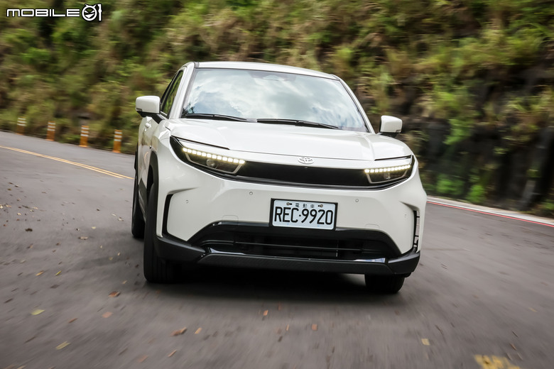 Toyota Urban Cruiser 試駕｜重新定義純電跨界休旅！