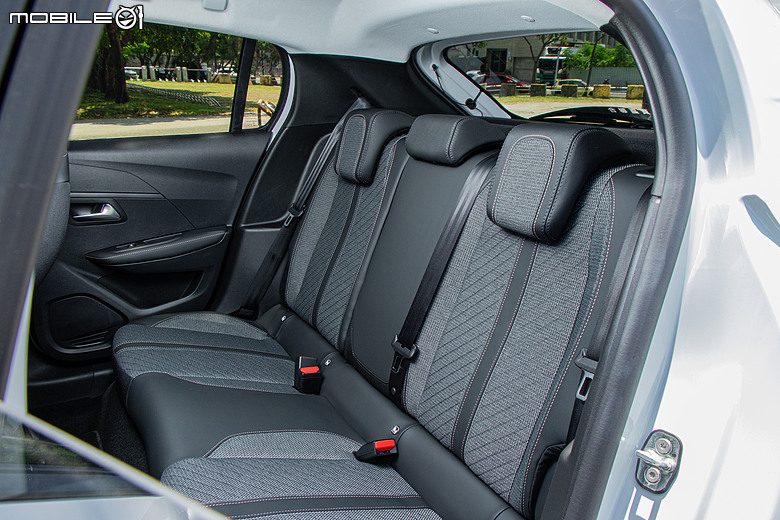 Peugeot 208 小改款試駕|不只賣浪漫情懷,更要用豐富內涵留住你的愛!
