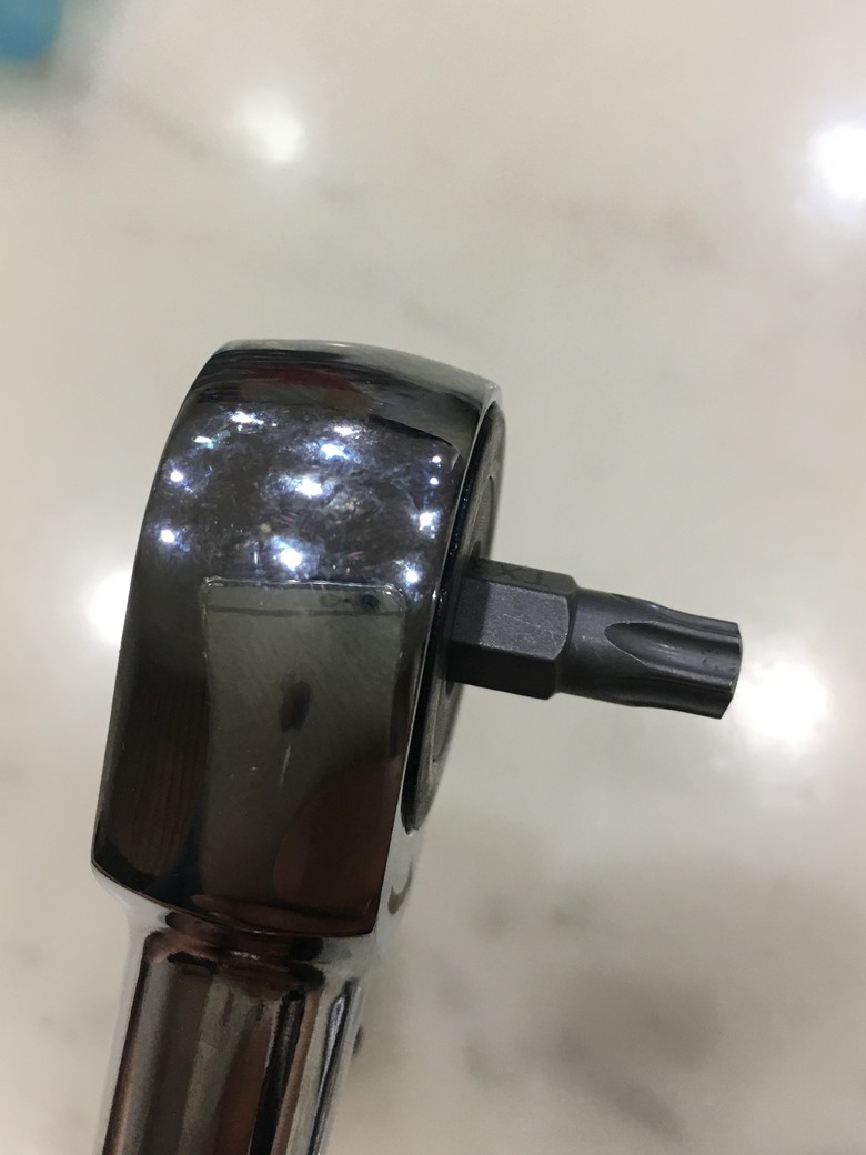 2017 Golf R 更換凸輪軸電磁閥.