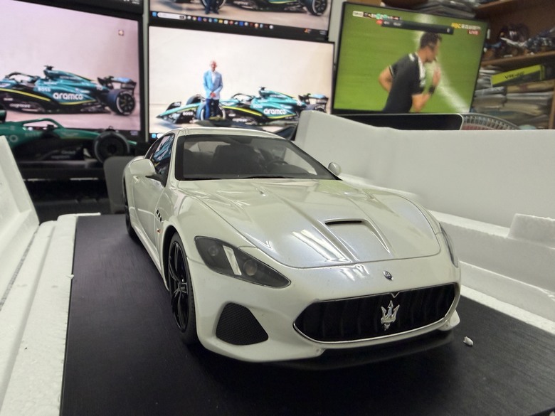 [開箱]1/18 Maserati GranTurismo