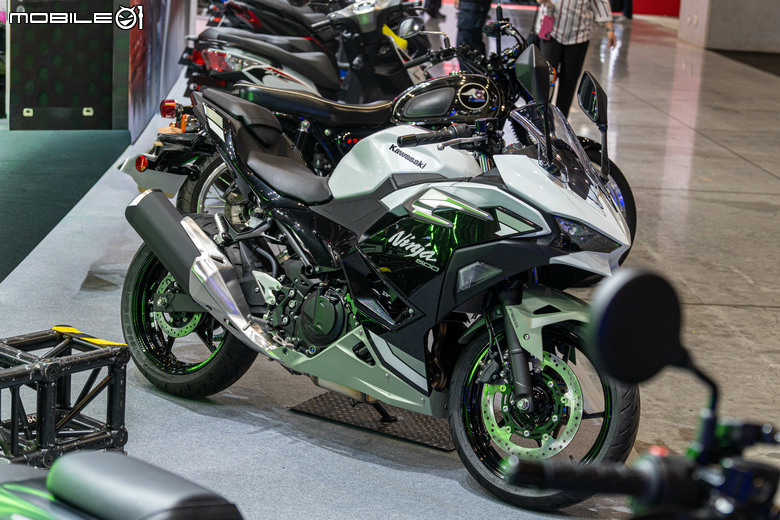 點我看大圖 Kawasaki W230/Meguro S1 重機展齊發,售價 21.8 萬元起!