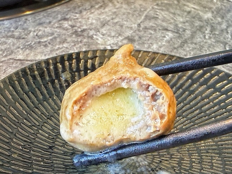 手切冷藏文昌雞、金雞元寶盛器，享受美味的同時，滿額送鹿芝谷生態園區門票