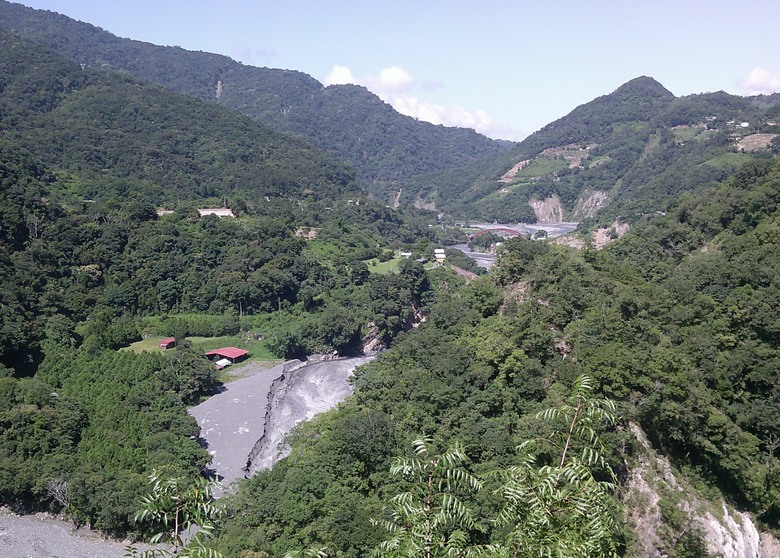 借道台14、投85探訪仁愛鄉德鹿谷國小-中華民國自行車騎士協會籌辦的「2026仁愛原鄉部落環騎」 雲豹Audax 3-2.5鈦,跟著博愛車隊騎旅行