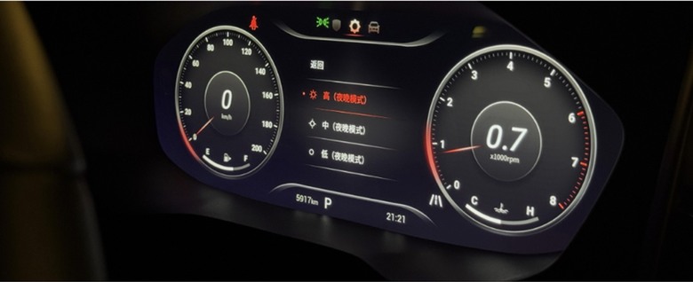 點我看大圖 想買MPV、受夠難坐的Wish,長輩G50 Plus體驗分享