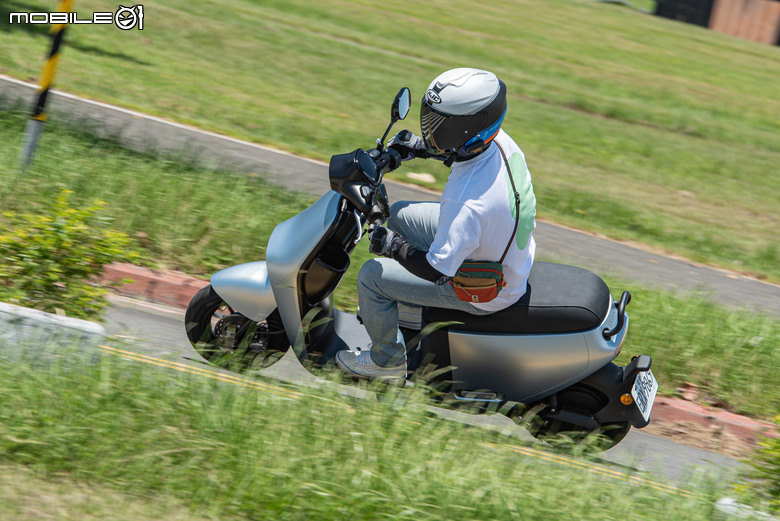 Gogoro Luna試駕報告｜三段動力模式更好用，動態表現更柔和