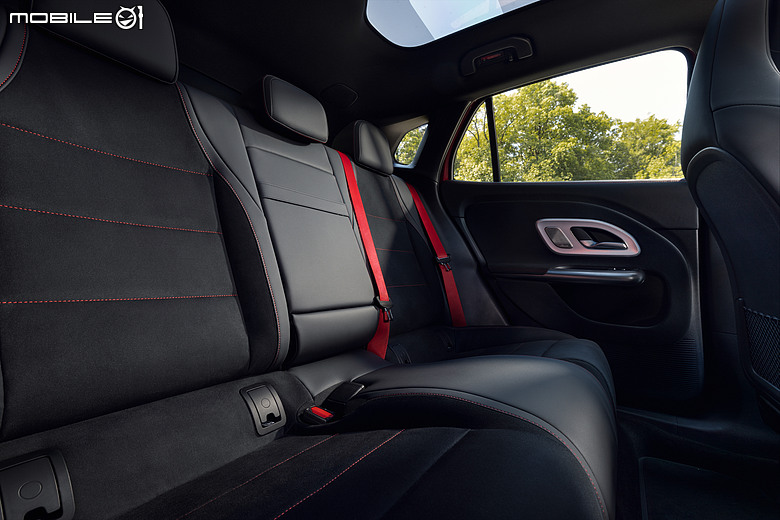 【重點新車】Mercedes-Benz 全新世代 GLA 登場，空間、科技大幅提升，純電續航可達657公里！