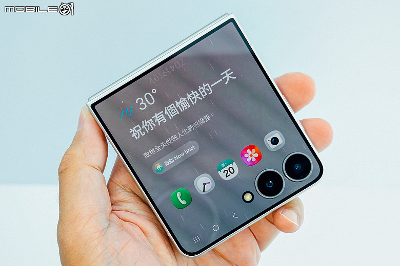Samsung Galaxy Z Fold8「寬」摺疊領軍、Z Fold8 Ultra / Z Flip8 同步亮相!