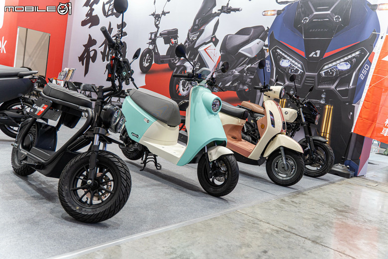 宏佳騰 Aeonmotor 全新改款 STR X 300 霸氣登場！多元商業、玩樂車款大點名