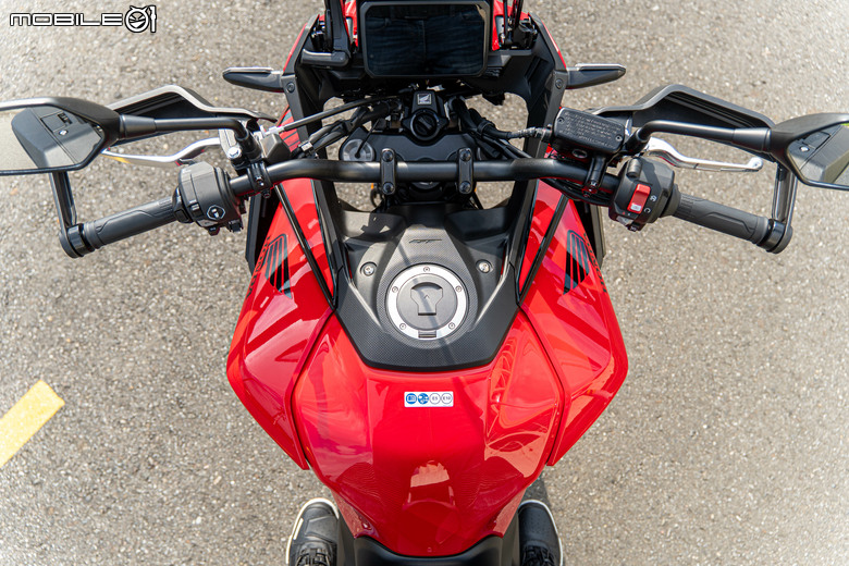 HONDA CB1000 GT 試駕｜不再做選擇，四缸、電懸、運動、舒適我全都要！