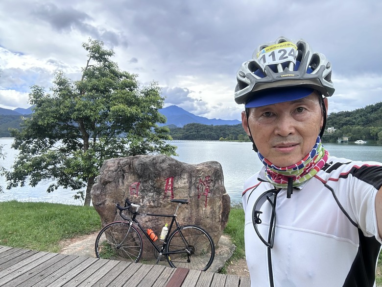 跟著博愛車隊參加中華民國自行車騎士協會籌辦的2026南投旅遊百k自行車小鎮漫遊活動,由中興新村出發經草屯、國姓、埔里、魚池(日月潭)、集集及名間再O繞回南投市出發點,Calamita due city tour